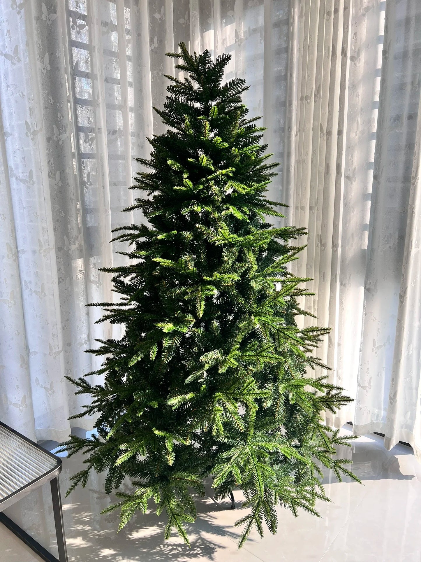 Artificial Christmas Tree PE Material with LED Lights Large Christmas Tree 1.2m To 2.4m Family New Year Atmosphere Decoration